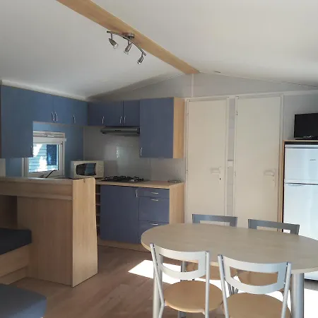 Camping Le Balcon De La Baie 3*